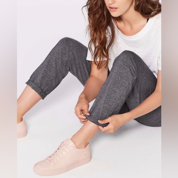 Lululemon On The Fly Pant' in Heathered Black Size 6 - Picture 8 of 10